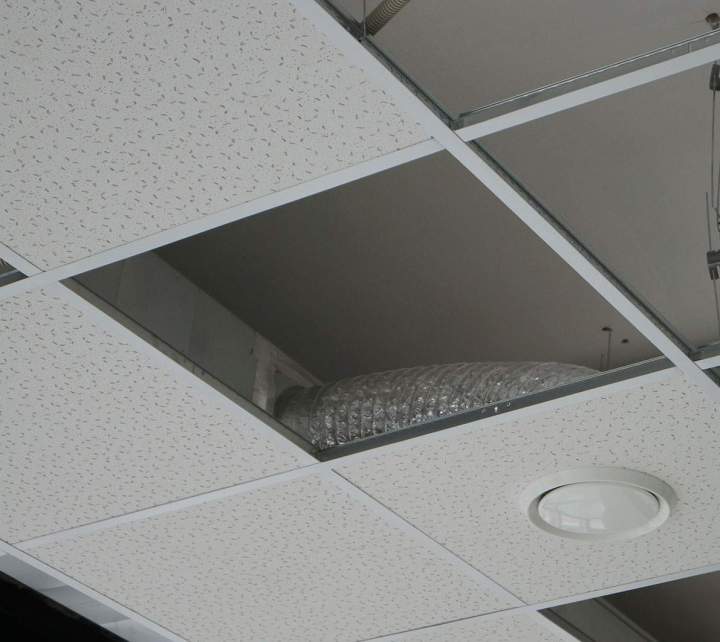 Installation de plafond suspendu Saint-Malo